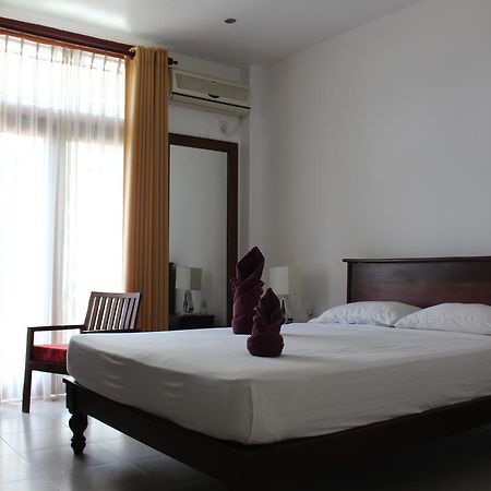 Villa Kapuru Negombo Eksteriør bilde
