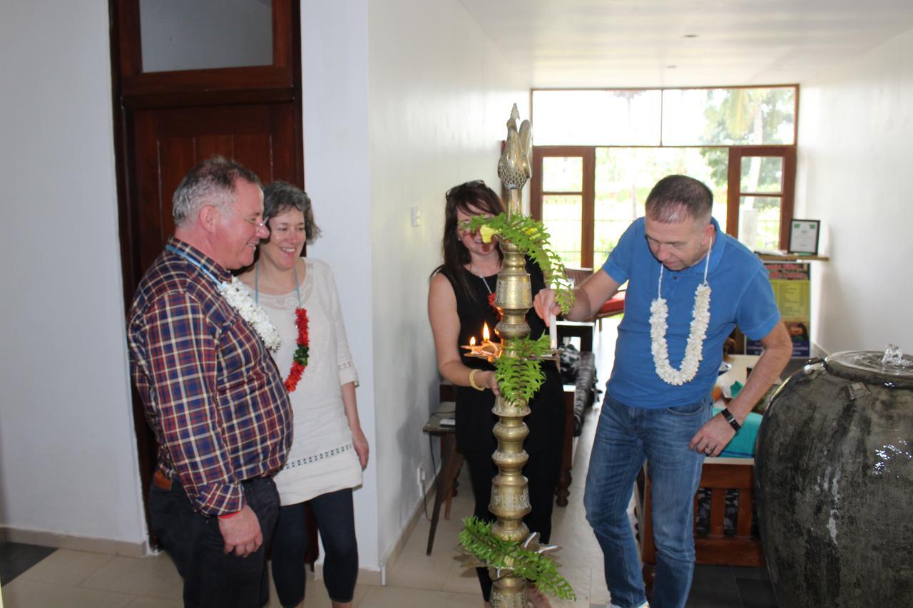 Villa Kapuru Negombo Eksteriør bilde
