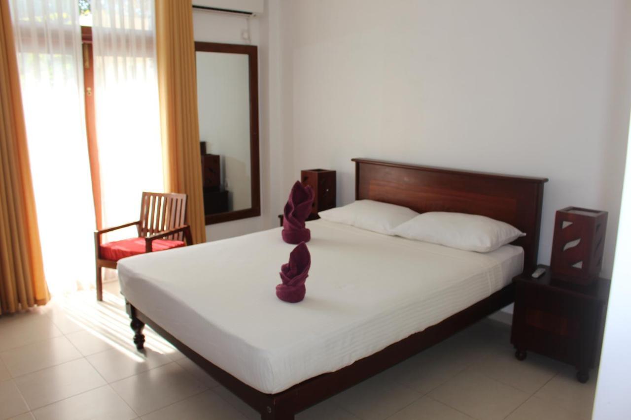 Villa Kapuru Negombo Eksteriør bilde